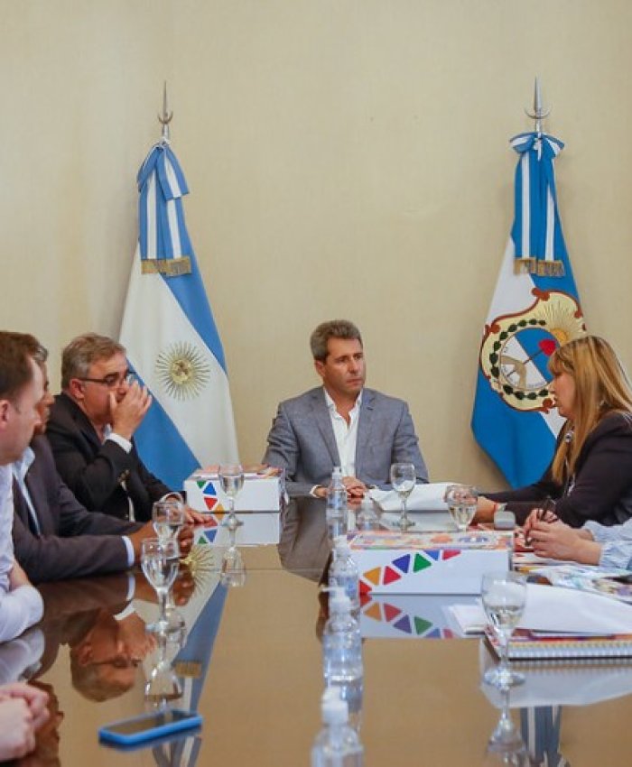 Sergio Uñac recibió los saludos del gobernador de Catamarca, Raúl Jalil