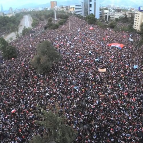 Chile despertó: más de un millón de personas marchan  en medio del estallido social