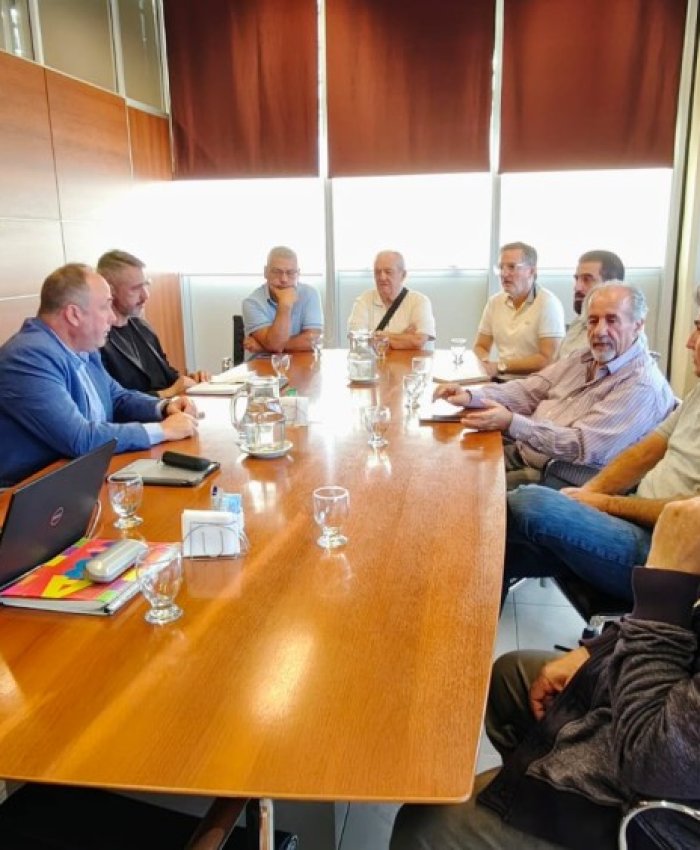 Gobierno y productores de uva de mesa articulan estrategias para mejorar la calidad y sumar variedades