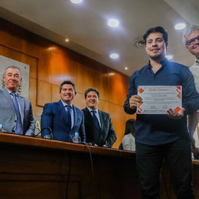 Orrego presidió la entrega del Premio Domingo Faustino Sarmiento de Ciencia e Innovación 2025