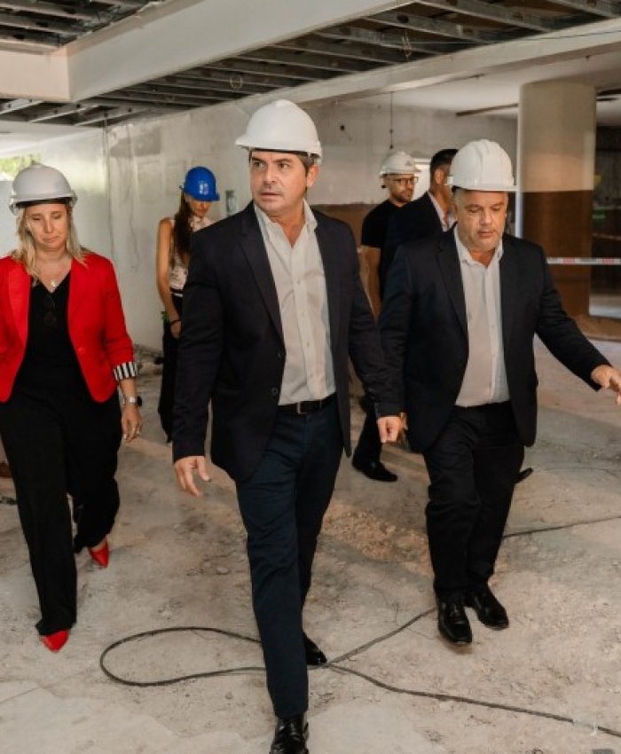 Orrego recorrió las obras de remodelación del Teatro Sarmiento