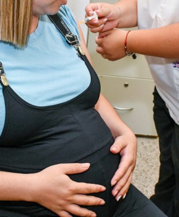 Unas 700 embarazadas ya recibieron la vacuna contra el virus sincicial