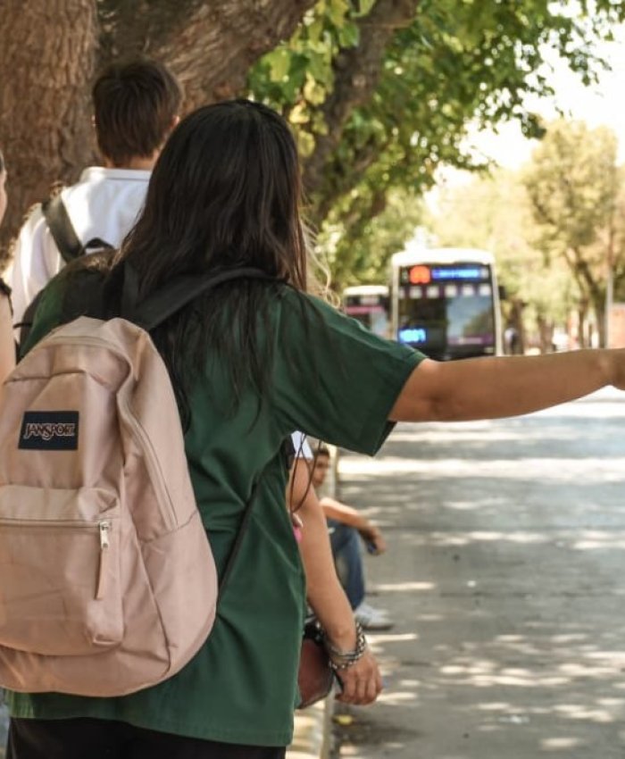 Más de 75.000 estudiantes y docentes ya cuentan con el Boleto Escolar Gratuito en su tarjeta SUBE