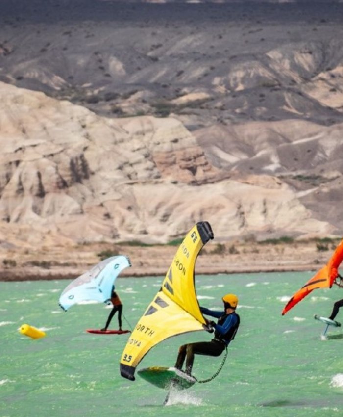 Paso exitoso del Campus de Wingfoil por Cuesta del Viento