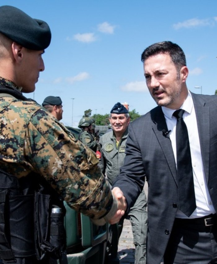 Petri lo hizo: los militares votaron masivamente al peronismo enojados con el ministro de Defensa