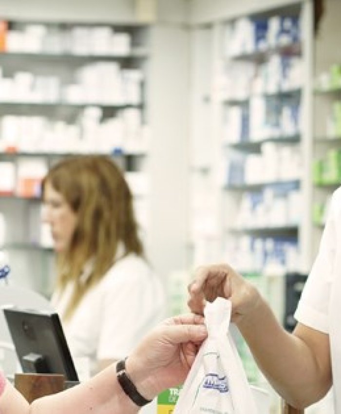 PAMI: con un cronograma especial para garantizar el distanciamiento físico, comienza la vacunación contra la gripe en las farmacias de todo el país