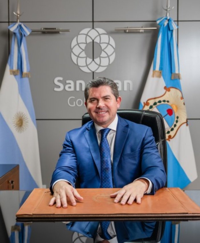 El gobernador Orrego concretó un acuerdo con Vicuña que aportará US$ 250 millones para infraestructura