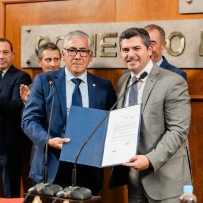 Orrego le tomó juramento al nuevo Secretario de Seguridad y Orden Público