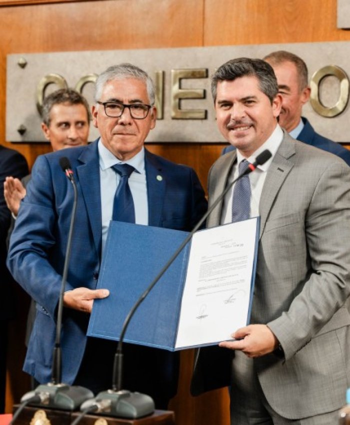 Orrego le tomó juramento al nuevo Secretario de Seguridad y Orden Público