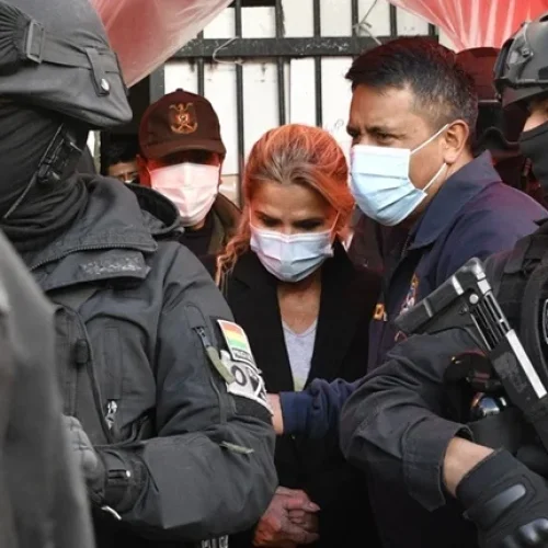 BOLIVIA: posponen el juicio oral contra Jeanine Áñez por el golpe de Estado de 2019