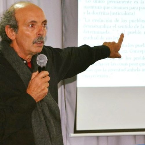 Aníbal Gutiérrez: «Vivimos en un estado desnudo, una sociedad sin historia, presa de cualquier sujeto»