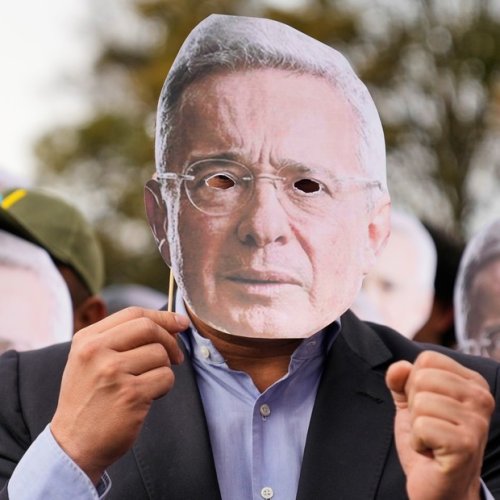 COLOMBIA: la Justicia condena al expresidente Uribe por soborno a testigos y fraude procesal