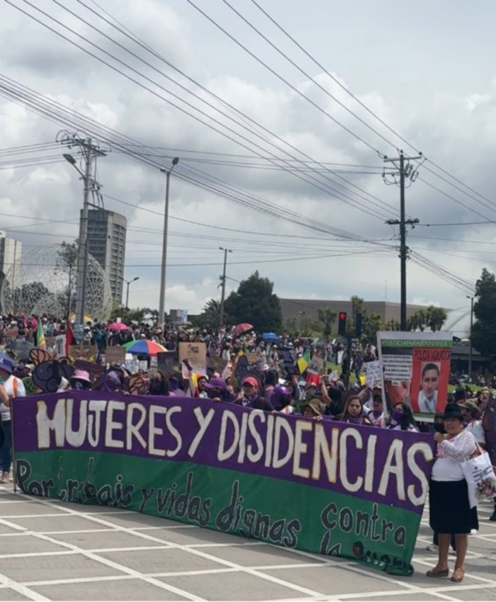 ECUADOR: mujeres se declaran en resistencia tras la fusión del Ministerio de la Mujer con el de Gobierno