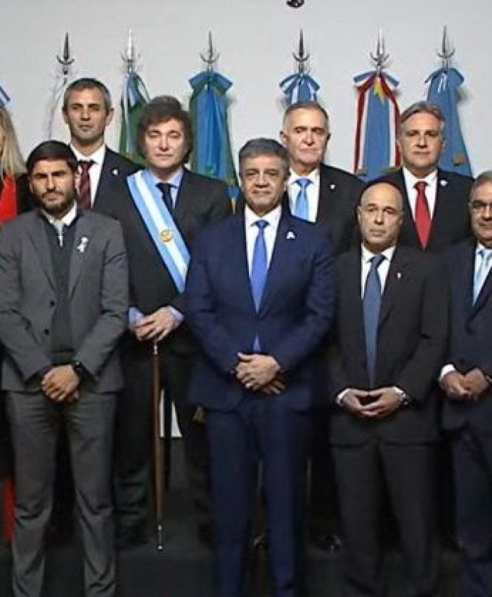 «AL PIE»: Milei suma a todo el Gabinete a la reunión con gobernadores, para cumplir con otro pedido de EEUU