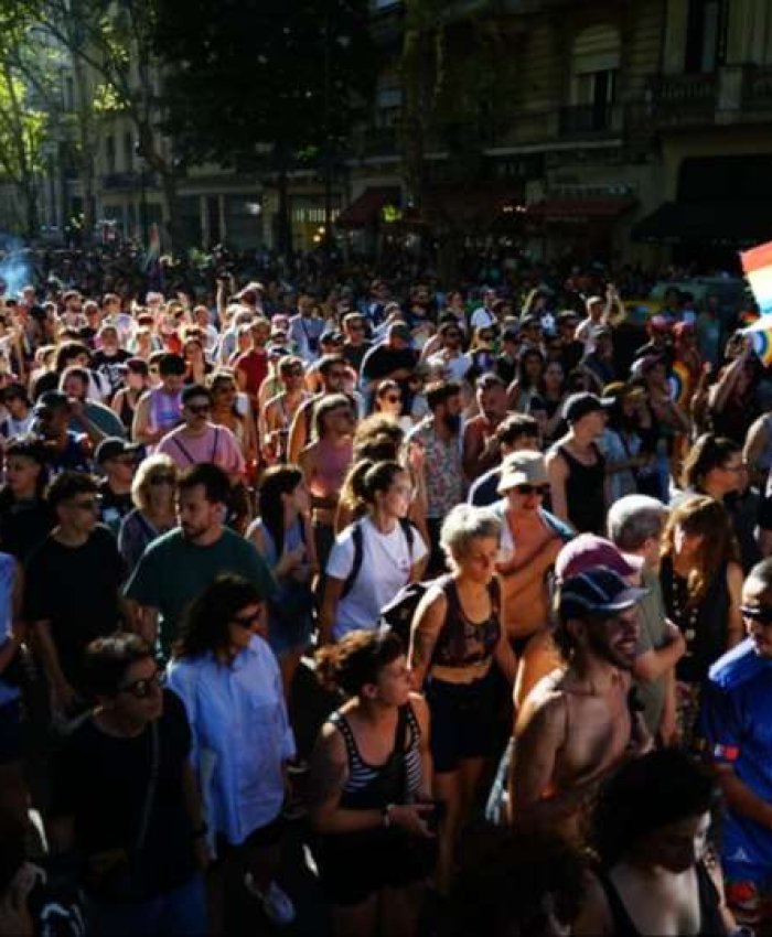 Miles de personas marchan en todo el país en una nueva marcha Antifascista y Antirracista