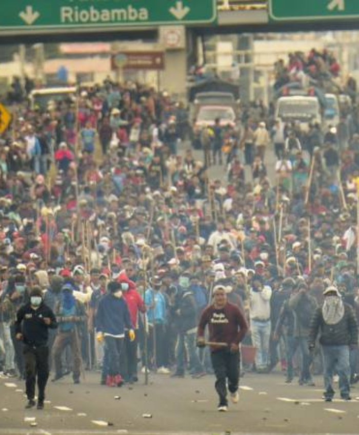 Ecuador: Lenín Moreno decreta toque de queda a raíz de las movilizaciones contra el “paquetazo”