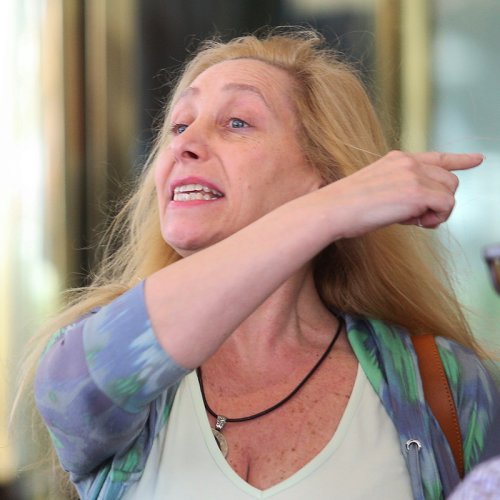 zzzznacp2NOTICIAS ARGENTINAS BAIRES, NOVIEMBRE 24: Karina Milei se retira del hotel Libertador. FOTO NA: DAMIAN DOPACIOzzzz