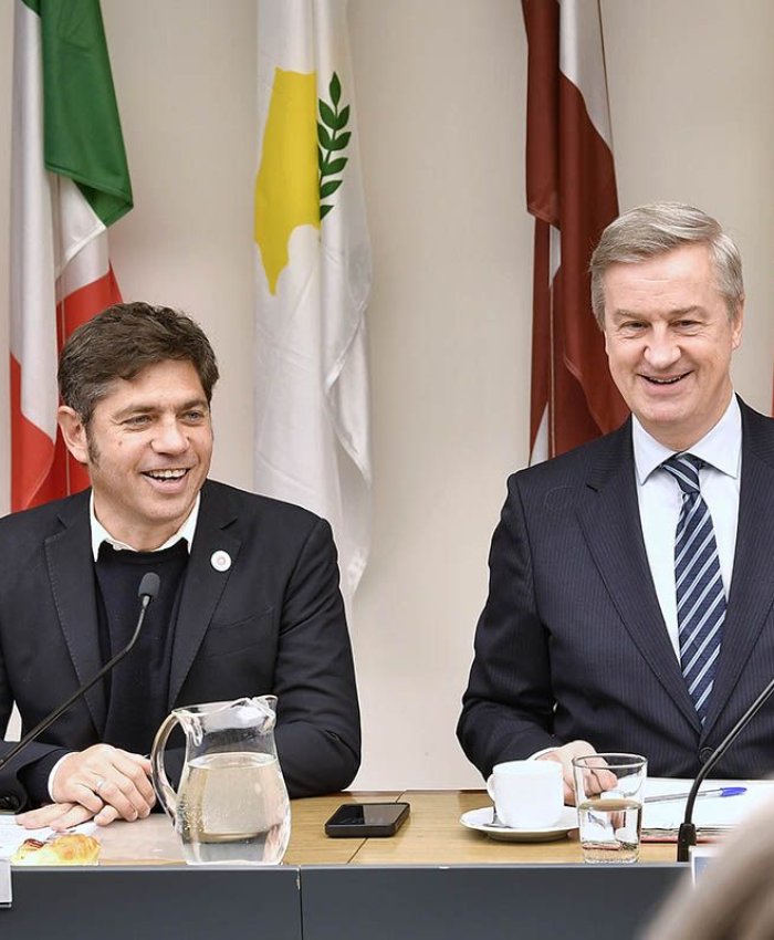 Kicillof se reunió con el embajador de la Unión Europea en busca de inversiones y suma fotos al álbum internacional