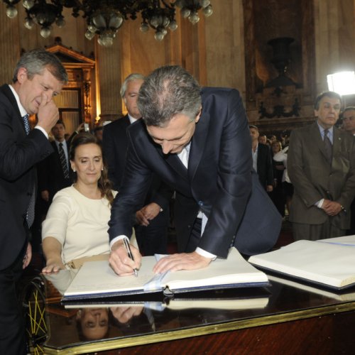 Por decreto: el Gobierno redujo a la mitad los espacios partidarios en radio y TV para la campaña electoral
