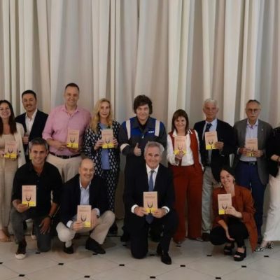 LA CASTA TIENE AUMENTO: Milei le dio un aumento del 90%  a ministros y secretarios del Poder Ejecutivo.