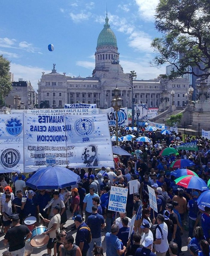 Fallo a favor del Gobierno: la Justicia suspendió la cautelar que frenaba la reforma laboral
