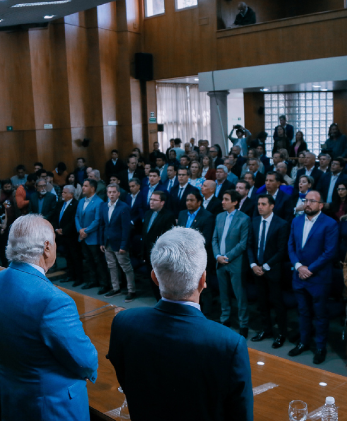 Sergio Uñac presidió el acto de conmemoración del 40° aniversario de democracia ininterrumpida en la República Argentina