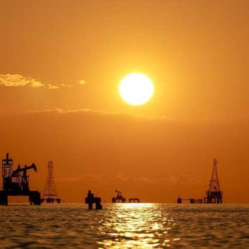 El precio del crudo se acerca a los 100 dólares por barril luego que Estados Unidos lanzara nuevos ataques contra petroleros iraníes