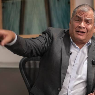 Rafael Correa denuncia que el país atraviesa una dictadura y alerta sobre una persecución contra su movimiento y su persona