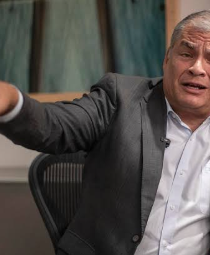 Rafael Correa denuncia que el país atraviesa una dictadura y alerta sobre una persecución contra su movimiento y su persona