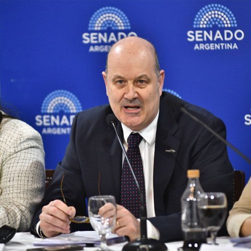 «LAS IDEAS DE LA LIBERTAD»: el gobierno tomó una deuda de U$S 300 millones para financiar más de 20 mil despidos en el Estado