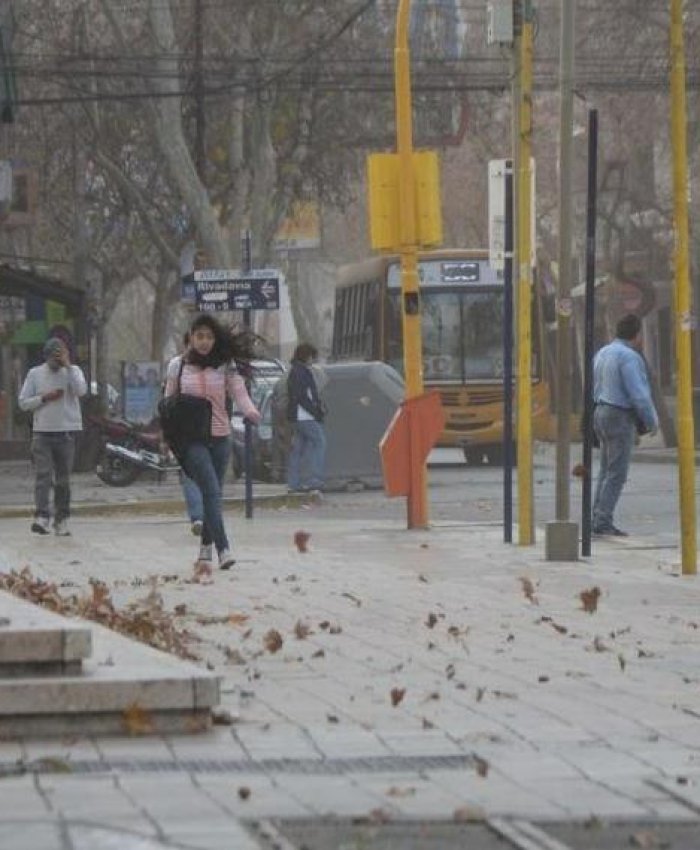 Anuncias vientos fuertes para la madrugada de hoy