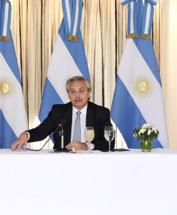 Científicos recomiendan al Presidente menos exposición mediática