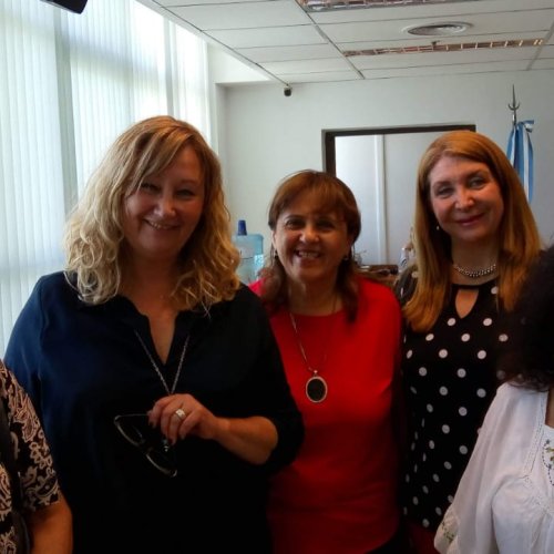 (De derecha a izquierda) Silvia Lara, Mónica Coca, Graciela Pastrán, Ana Naranjo y Paz Argentina Quiroga en la primera sesión del Consejo Asesor Indígena de la UNSJ (diciembre 2019).