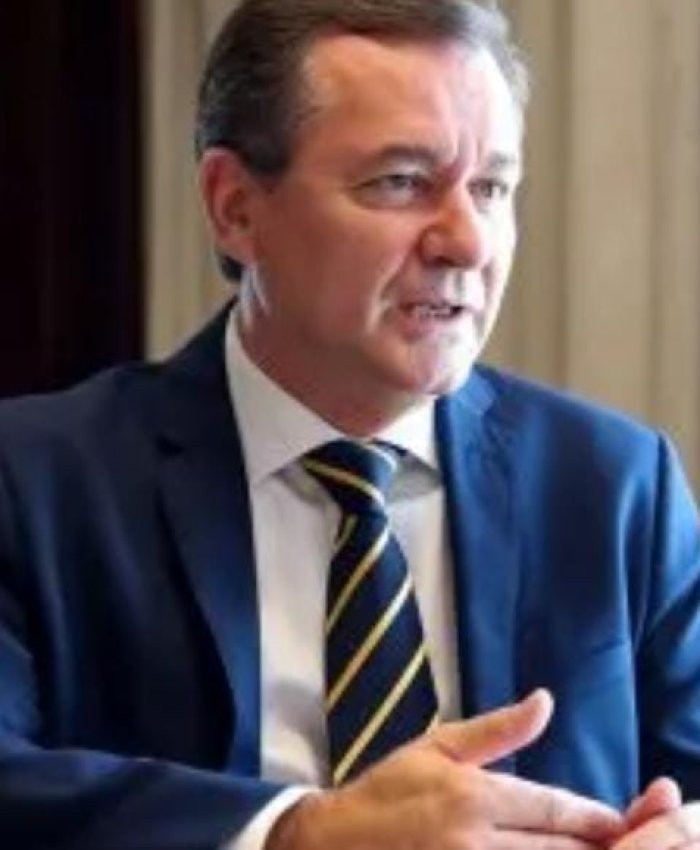 PARO DE COLECTIVOS: luego del cruce de palabras entre UTA con el estado provincial, Alberto Hensel se expresó: “es entendible, porque el sector gremial defiende los intereses de sus afiliados y eso está bien».