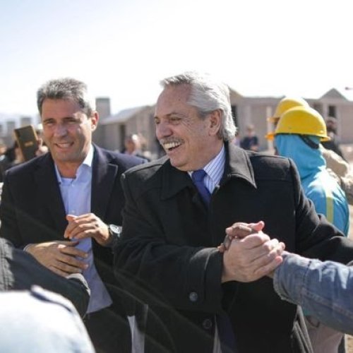 Alberto Fernández visitó a la provincia para la entrega de 837 viviendas
