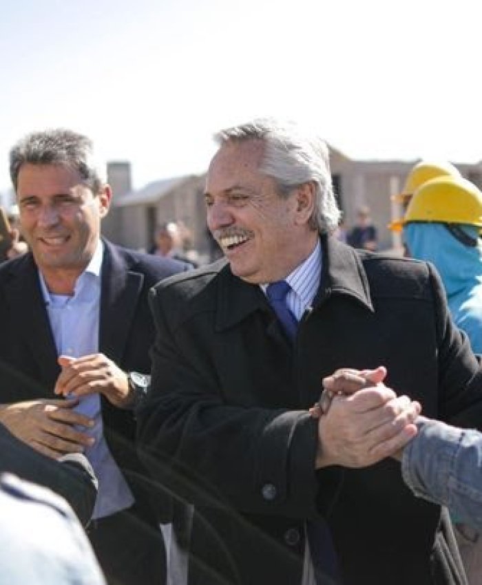 Alberto Fernández visitó a la provincia para la entrega de 837 viviendas