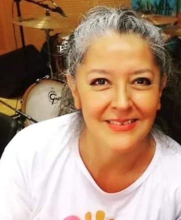 «EL ARTE ES UN MODO DE CREAR UN PENSAMIENTO CRÍTICO” Lila Guzmán