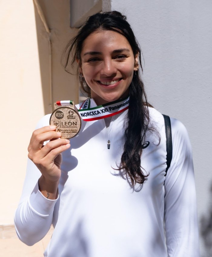 Pocito reconoció a Candelaria Herrera, integrante de Las Panteras