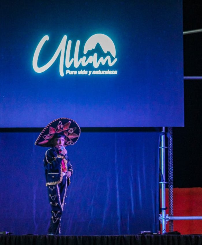 Con parque acuático, música y baile Ullum celebró 111 años