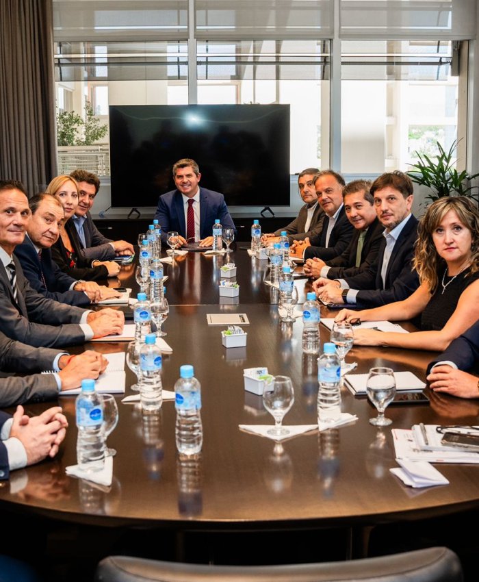 Reunión de gabinete encabezada por el gobernador Marcelo Orrego: Bajó línea sobre próximas acciones