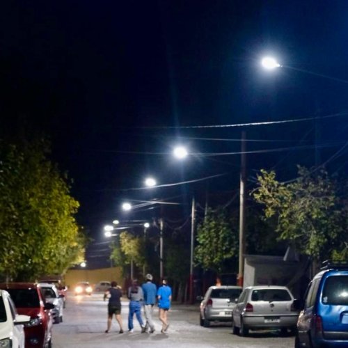 Una transitada arteria junto a cinco lugares chimberos ya tienen su nueva iluminación led