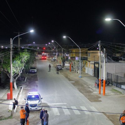 CHIMBAS: la calle Oro y Villa Sarmiento lucen su nueva iluminación LED
