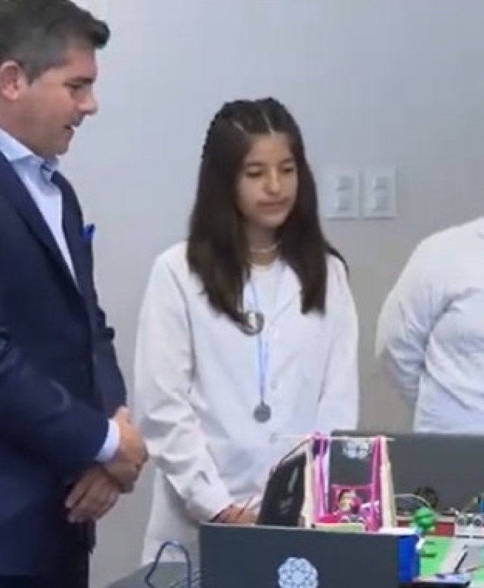 Orrego recibió a los alumnos sanjuaninos ganadores del primer premio nacional de robótica