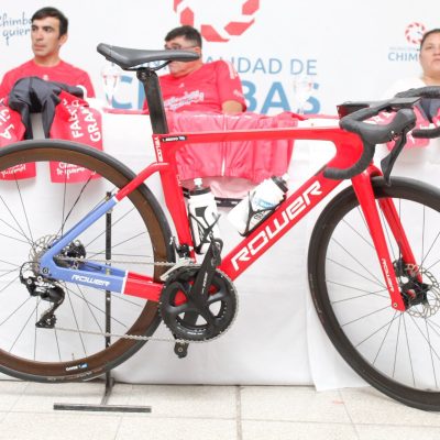 CHIMBAS PRESENTÓ EL RENOVADO EQUIPO E INDUMENTARIA PARA LA TEMPORADA DE RUTA