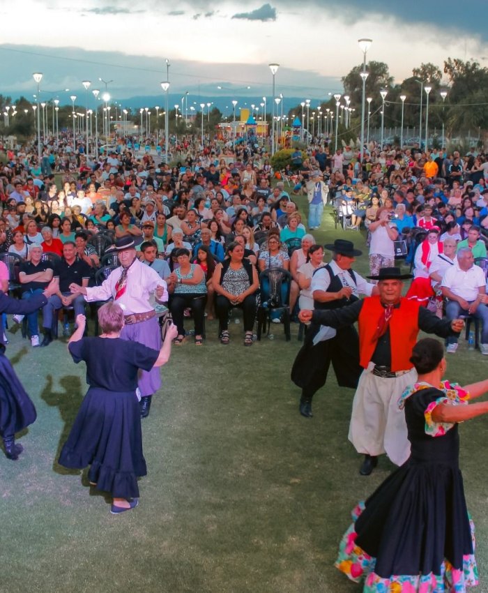 Chimbas cerró los festejos por sus 112 años con una multitudinaria jornada en el Parque