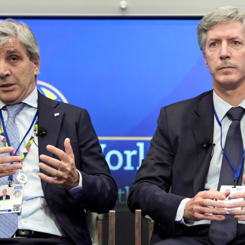 MAS DEUDA PARA PAGAR DEUDA: el Banco Central anunció el acuerdo con seis entidades, este viernes tiene que pagar 4.200 millones de dólares a bonistas privados.