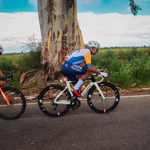 Nicolás Tivani mantiene el liderazgo en la Vuelta a San Juan tras una exigente segunda etapa