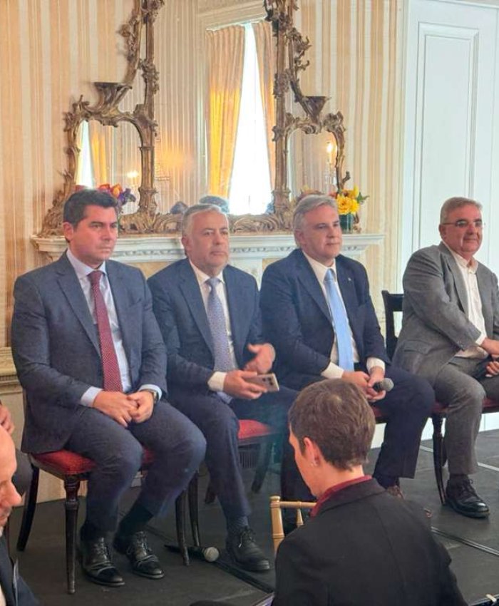 Orrego impulsa el potencial de San Juan ante inversores en Nueva York