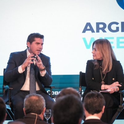 El gobernador Orrego participó de las mesas de diálogo de IDEA en Nueva York