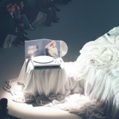 Una noche a oscuras para redescubrir la música en vinilo